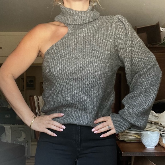 Grey one sleeve turtleneck sweater - Picture 2 of 3